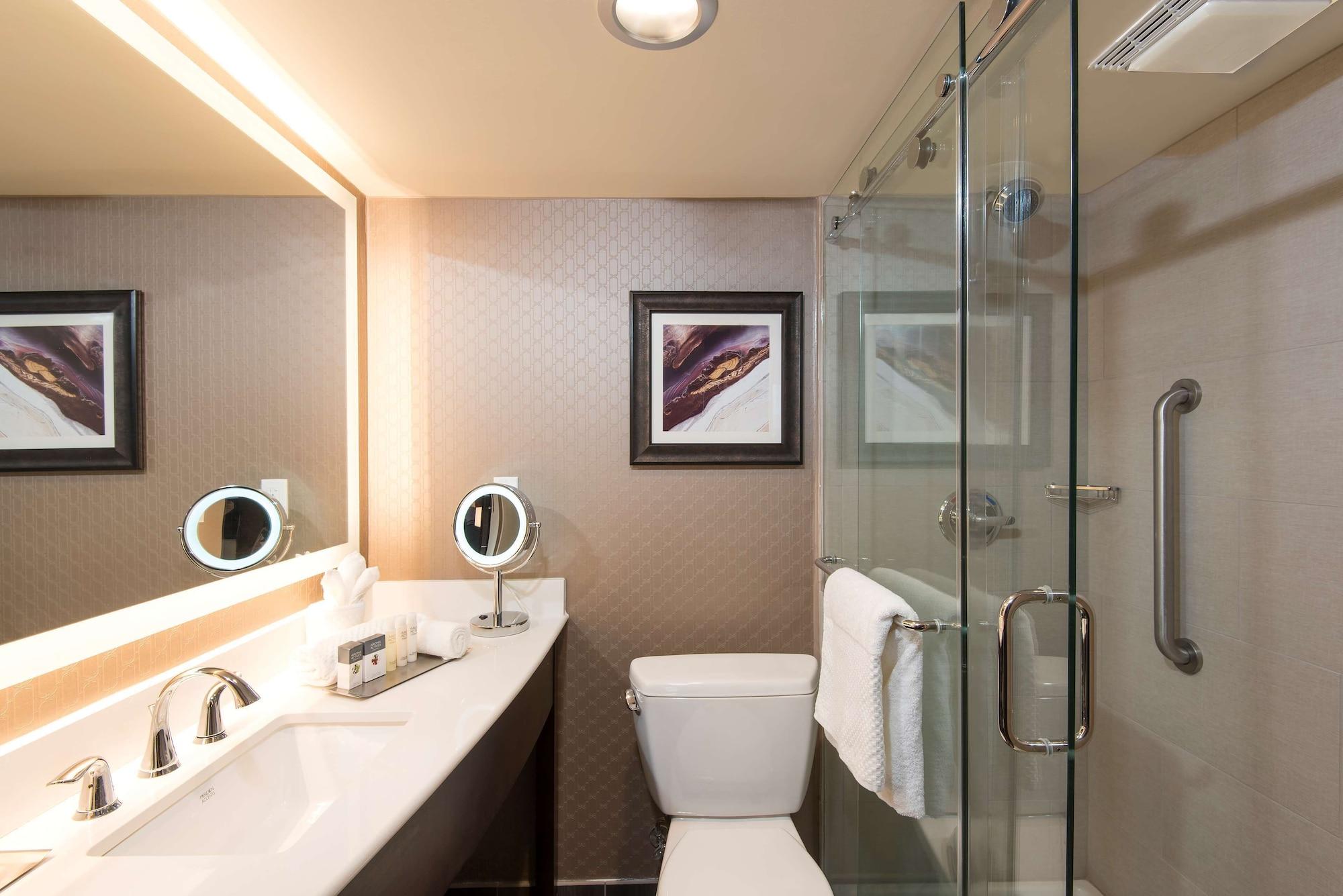 Doubletree By Hilton Schenectady Hotell Exteriör bild