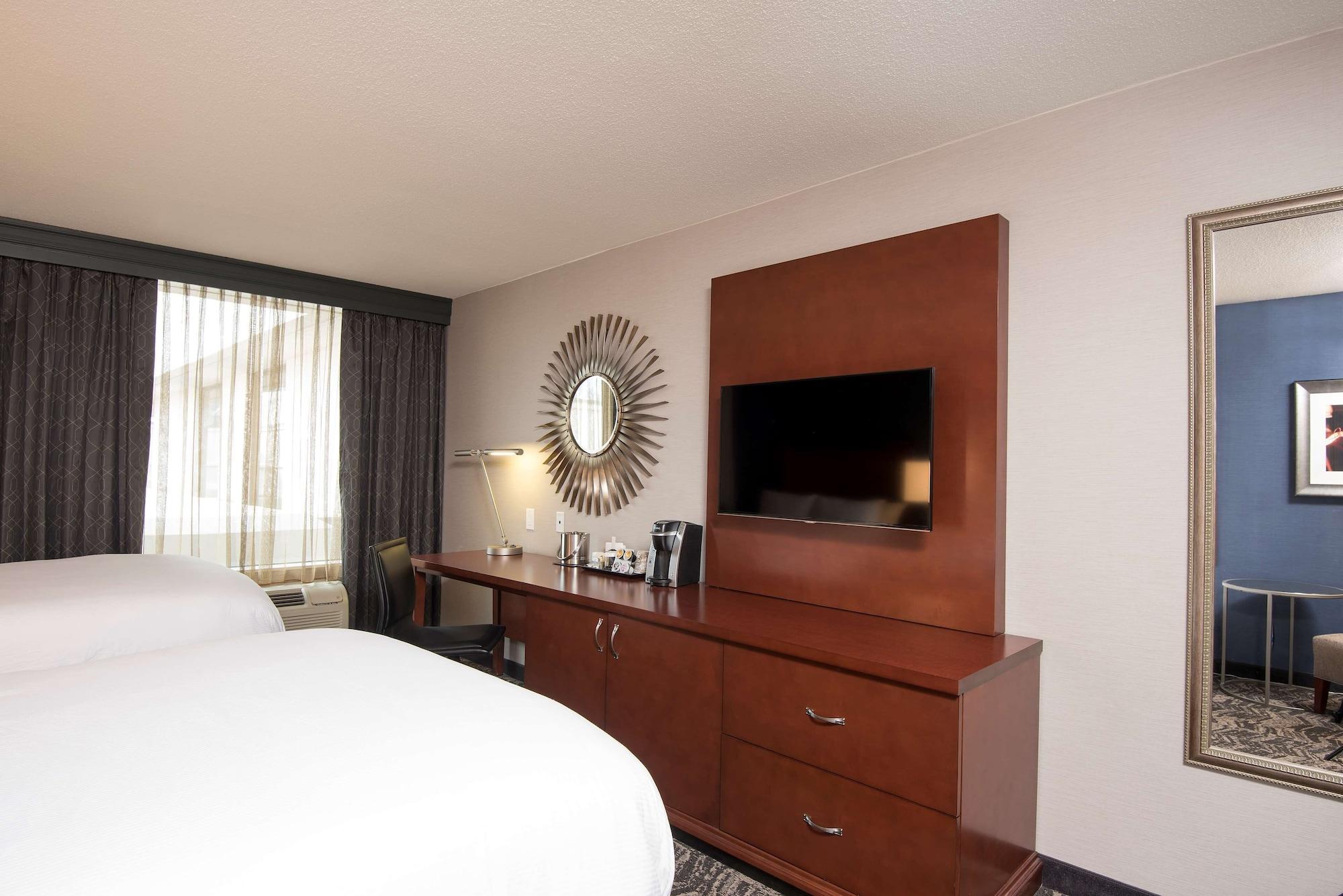 Doubletree By Hilton Schenectady Hotell Exteriör bild