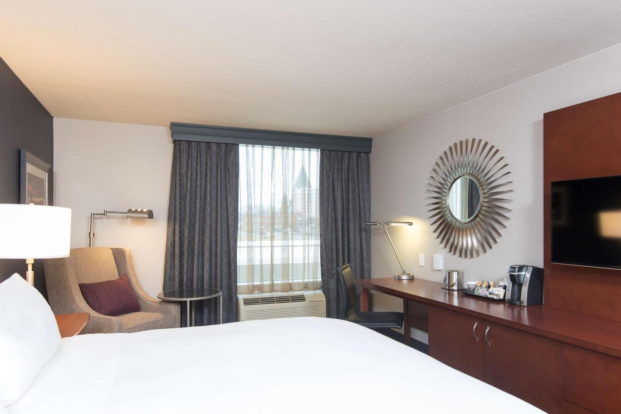 Doubletree By Hilton Schenectady Hotell Exteriör bild