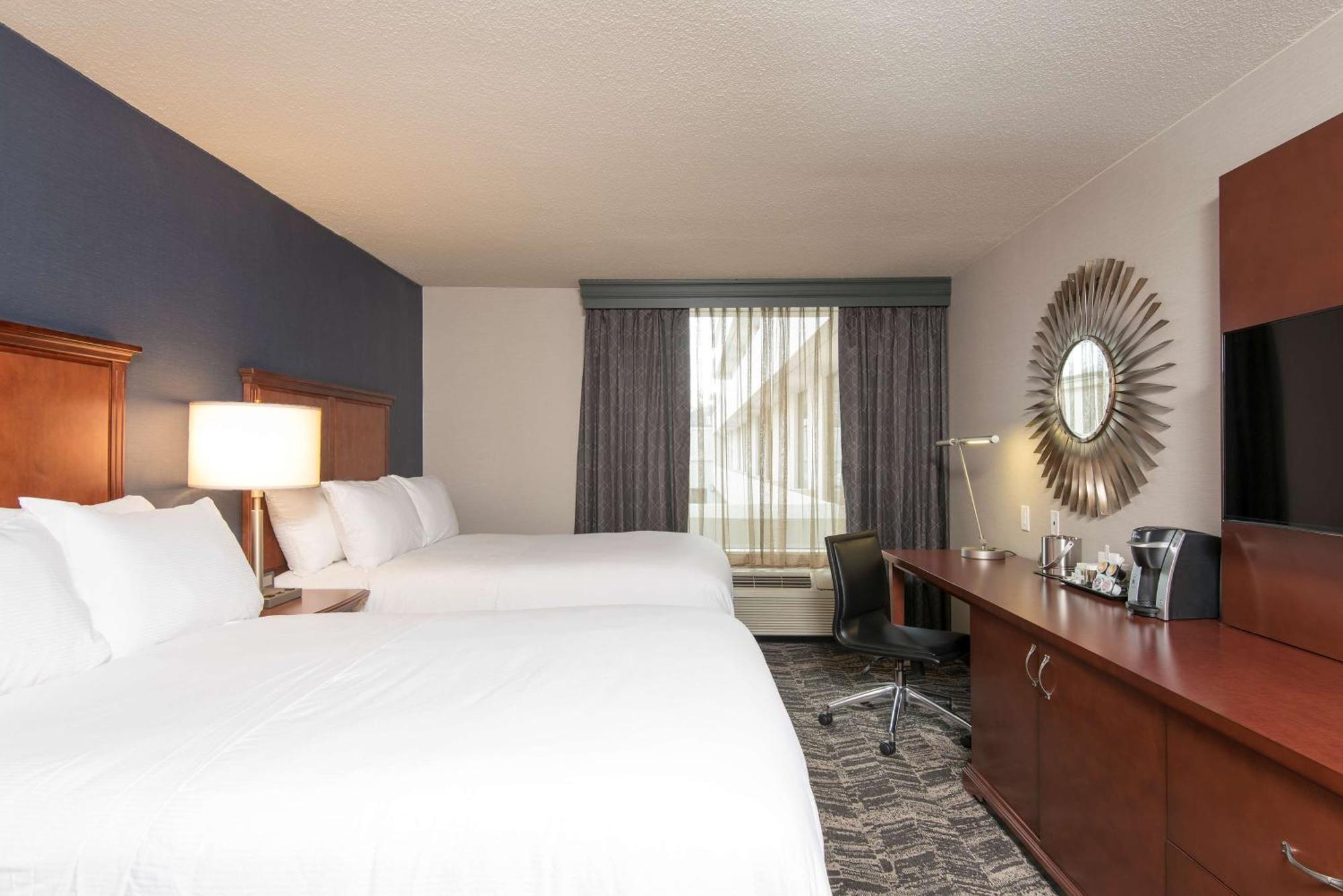 Doubletree By Hilton Schenectady Hotell Exteriör bild