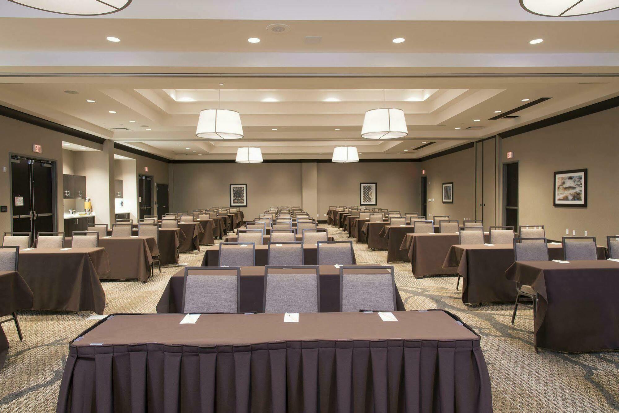 Doubletree By Hilton Schenectady Hotell Exteriör bild